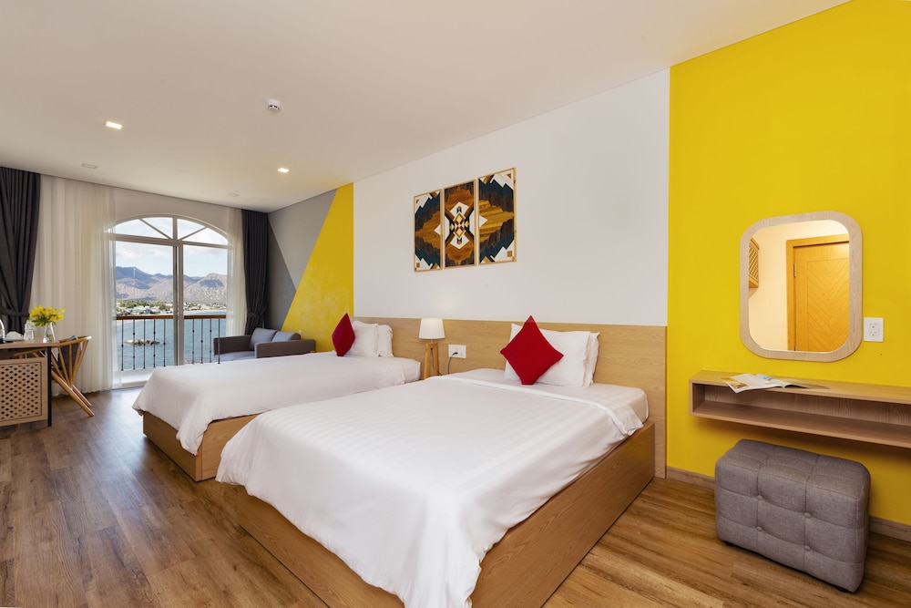 Premium Double Or Twin Room photo 2