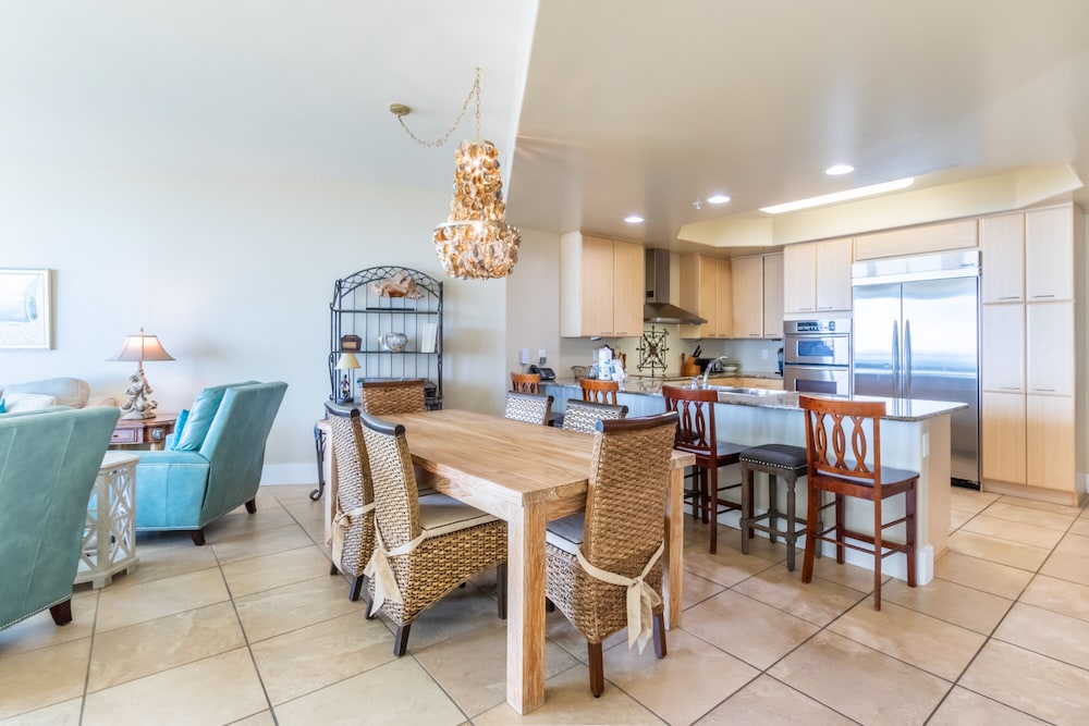 Signature Apartment, 3 Bedrooms, Balcony, Beach View photo 2