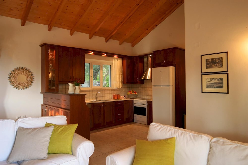 Villa photo 3
