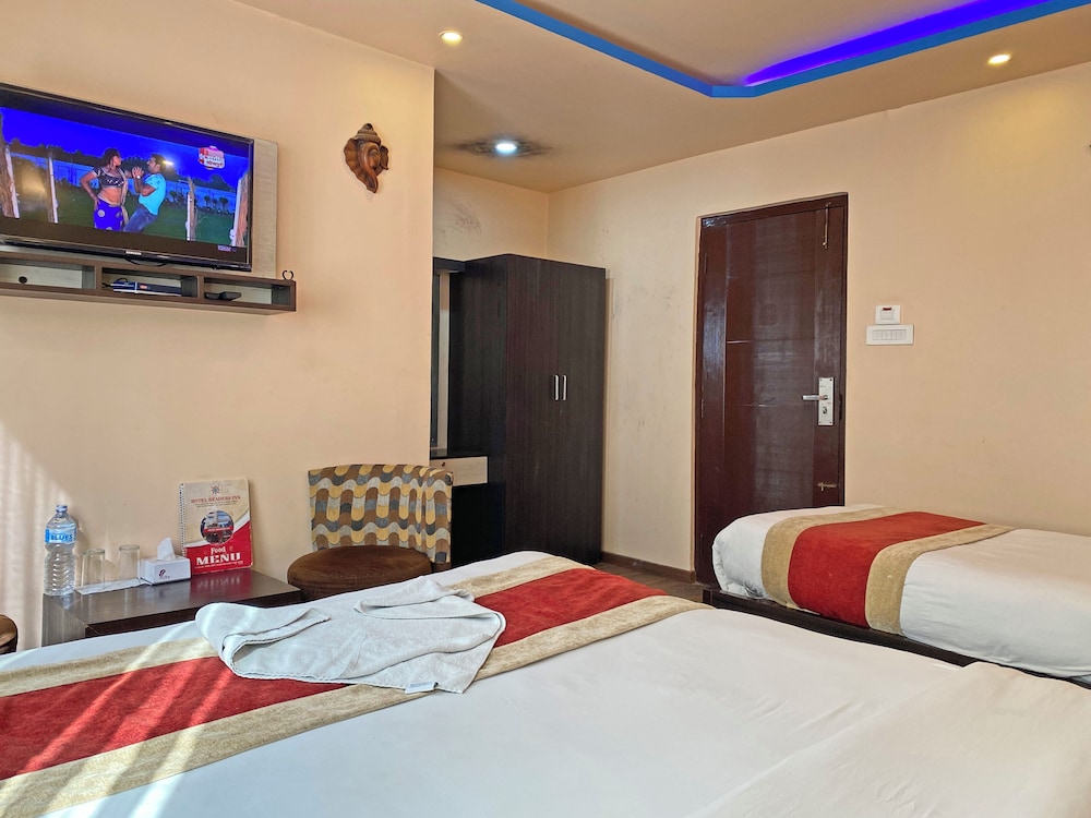 Deluxe Quadruple Room, City View