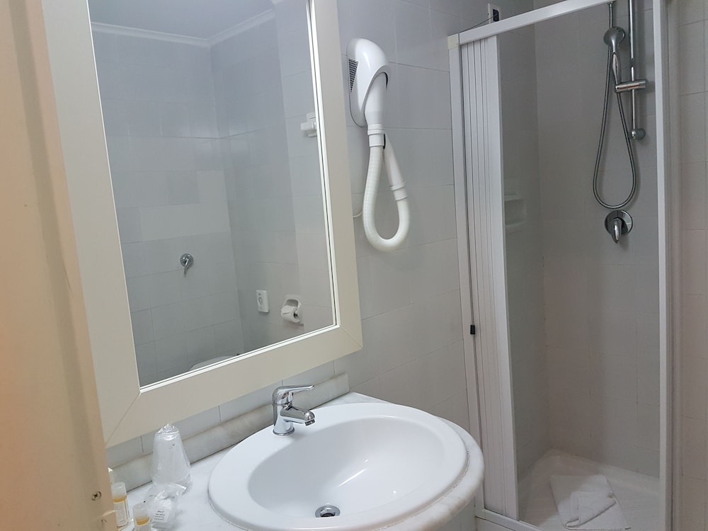Standard Room - Photo 4
