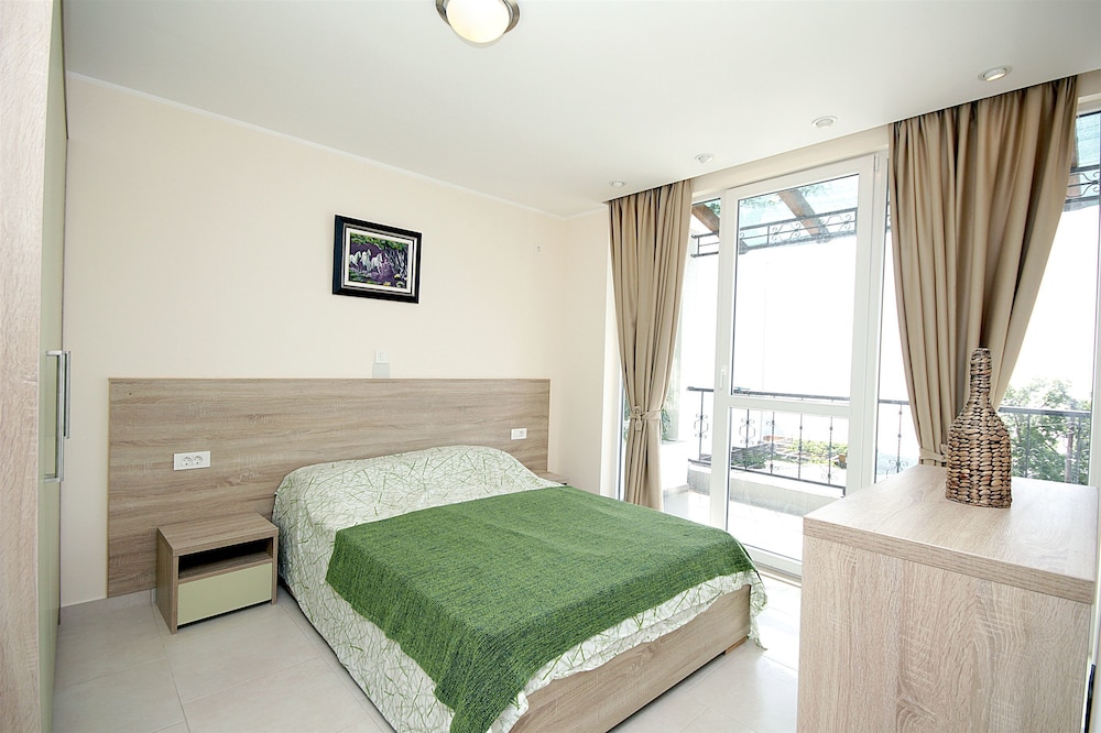 Apartment (A6) photo 3