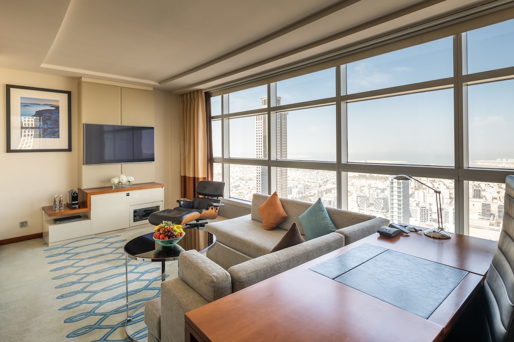 Premier Deluxe Room - Photo 10