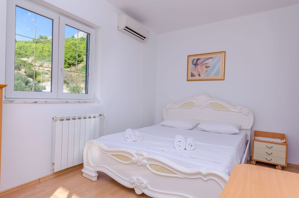 Apartment (A4) photo 3