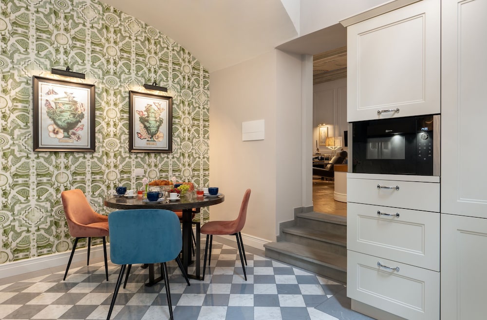 Luxury Apartment photo 3