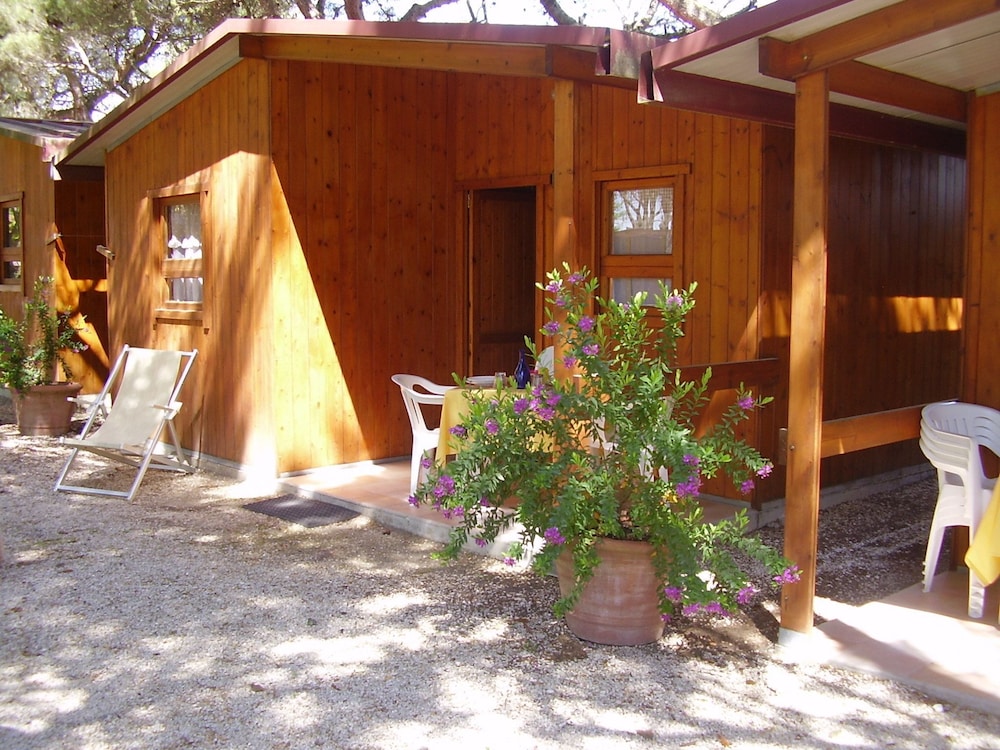 Classic Bungalow, 1 Bedroom, Patio photo 1