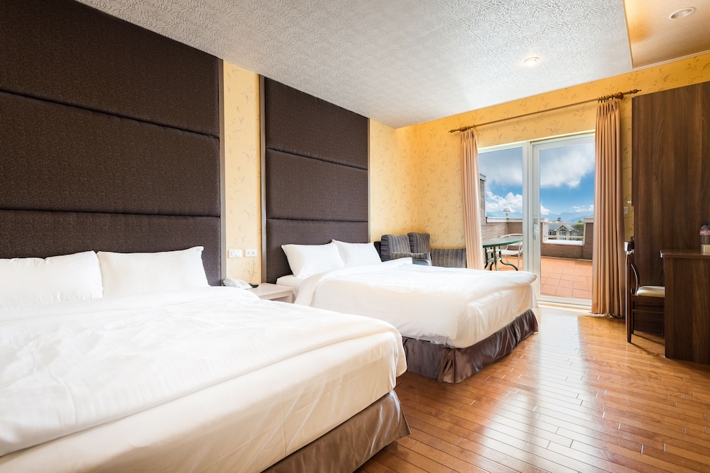 Classic Quadruple Room