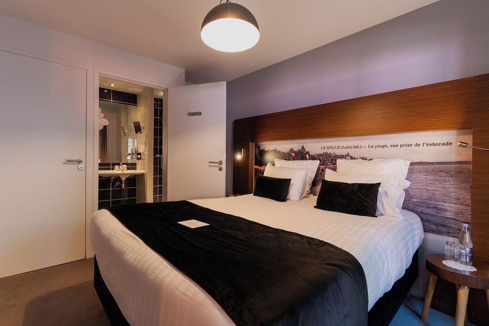 Classic Room, 1 Queen Bed, Non Smoking, Garden View