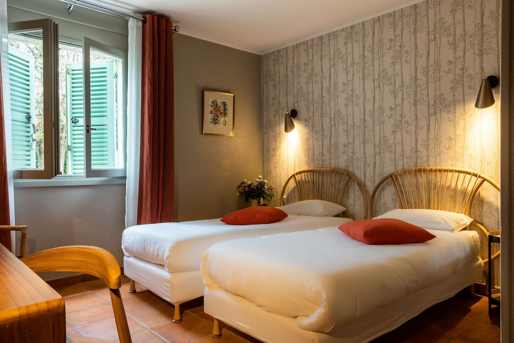 Classic Room, 2 Twin Beds, Non Smoking - Photo 3