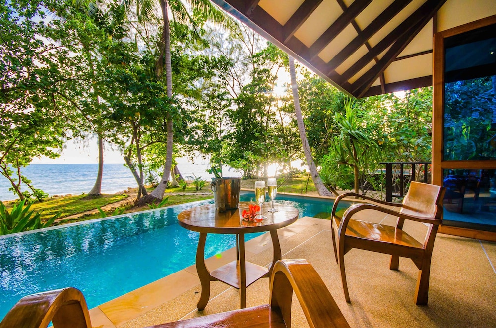 Luxury Villa, 1 Bedroom, Private Pool, Beachfront (Adult Only)