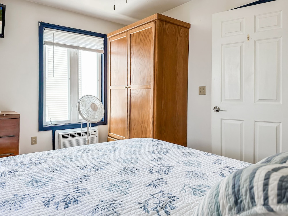 Ocean Air Suites, 1 Bedroom, Porch/Patio photo 1