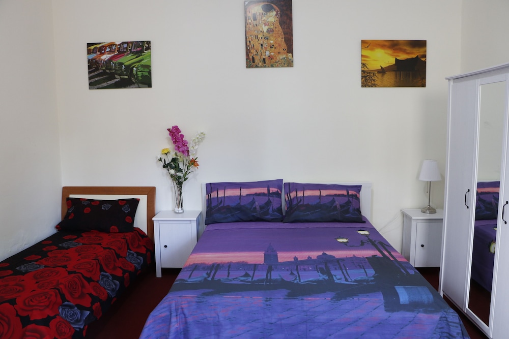 Triple Room, Shared Bathroom