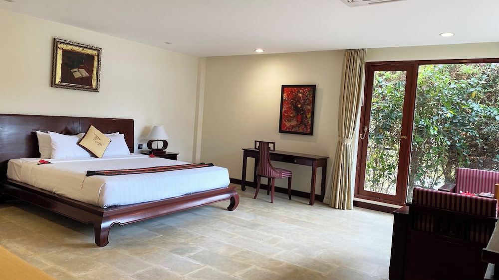 Deluxe Suite - Photo 3
