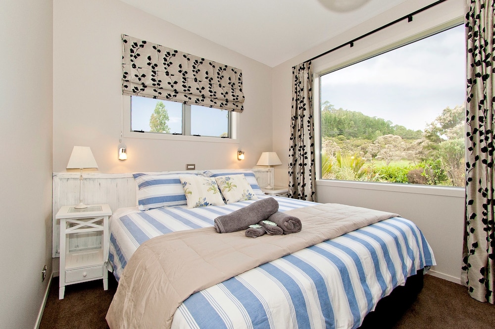 Deluxe House, 3 Bedrooms, Accessible, 2 Bathrooms photo 2