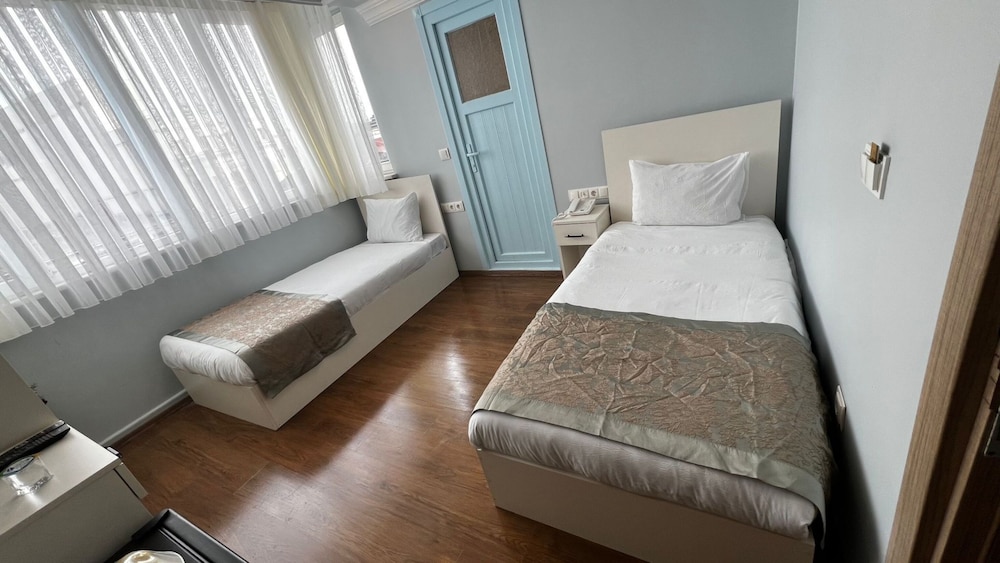 Standard Double or Twin Room photo 1