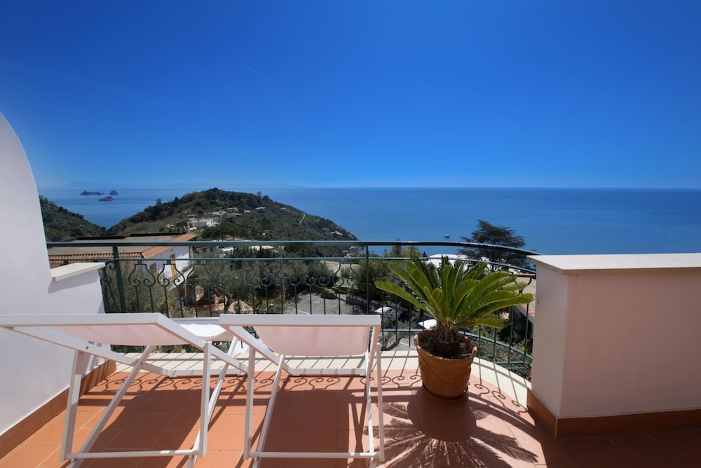 Villa photo 3