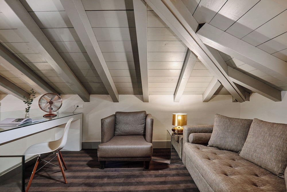 Junior Suite - Photo 2
