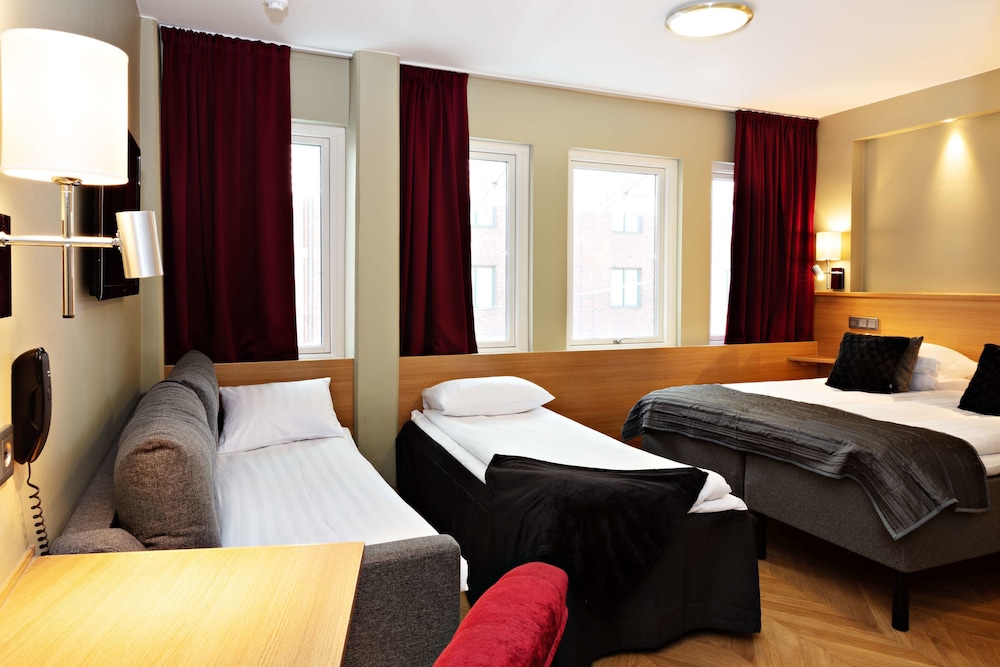 Family Room, 2 Twin Beds, Non Smoking photo 1