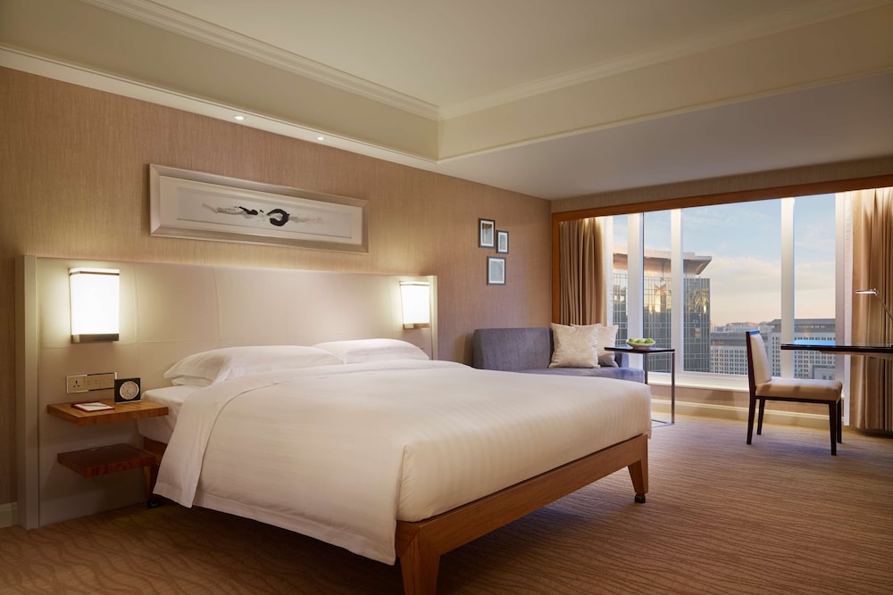 Grand Executive Suite