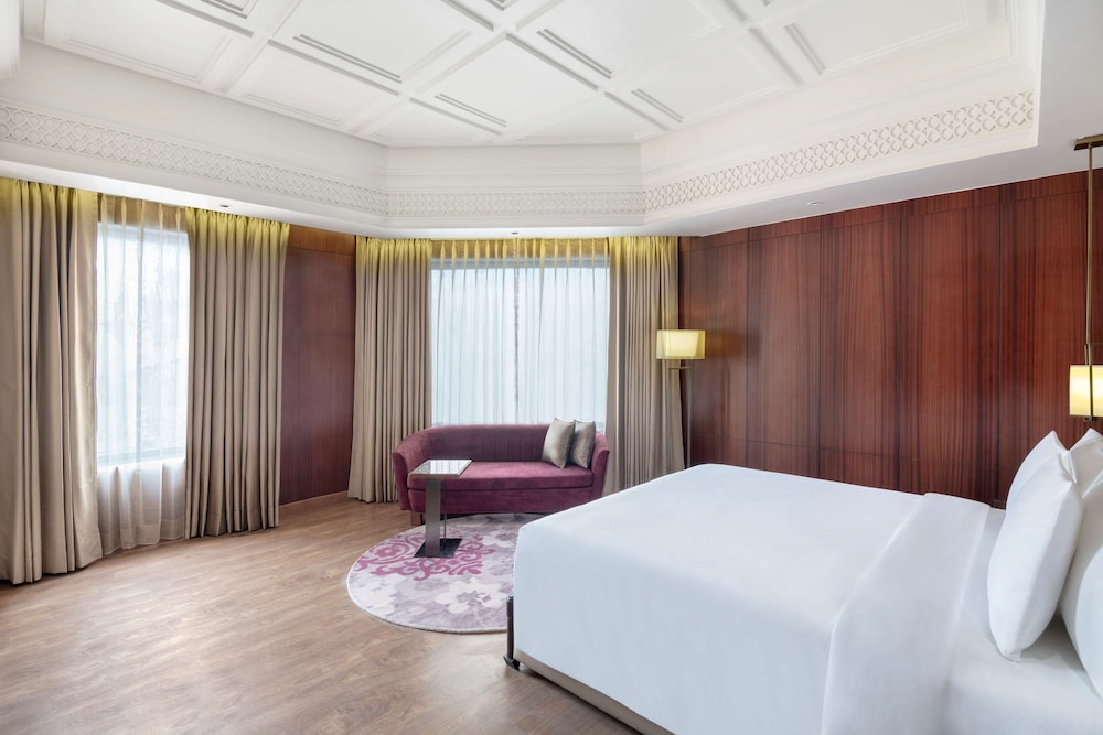 Family suite with Non-View Room photo 2