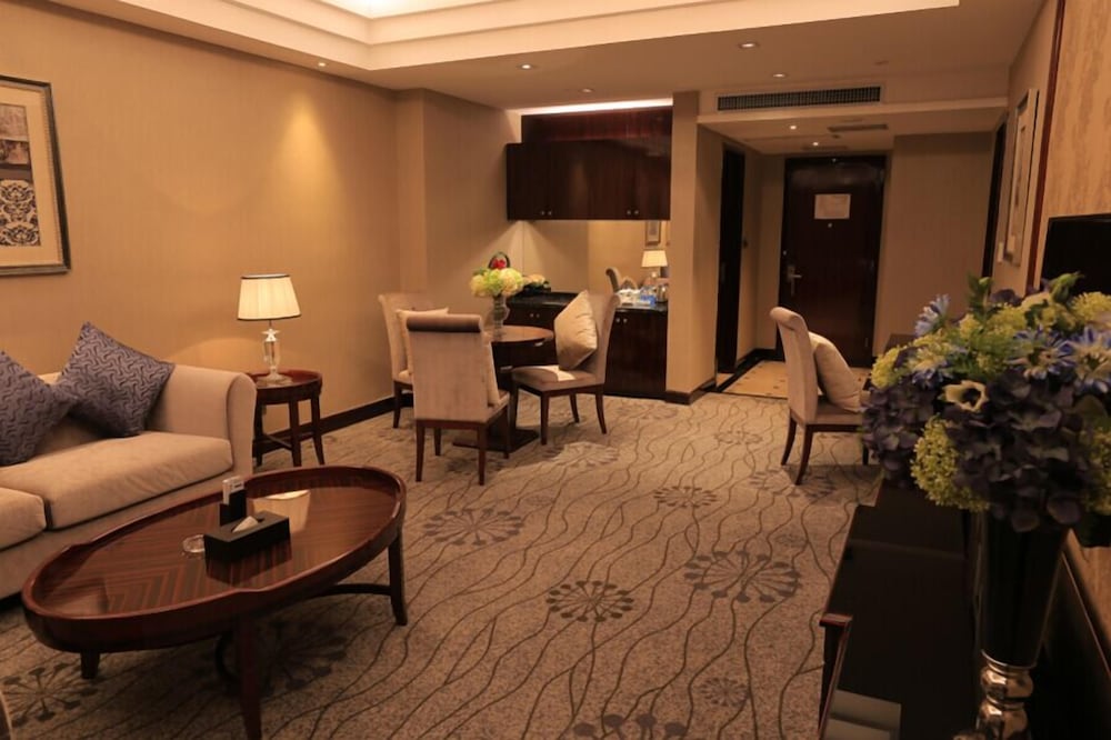 Deluxe Suite photo 1