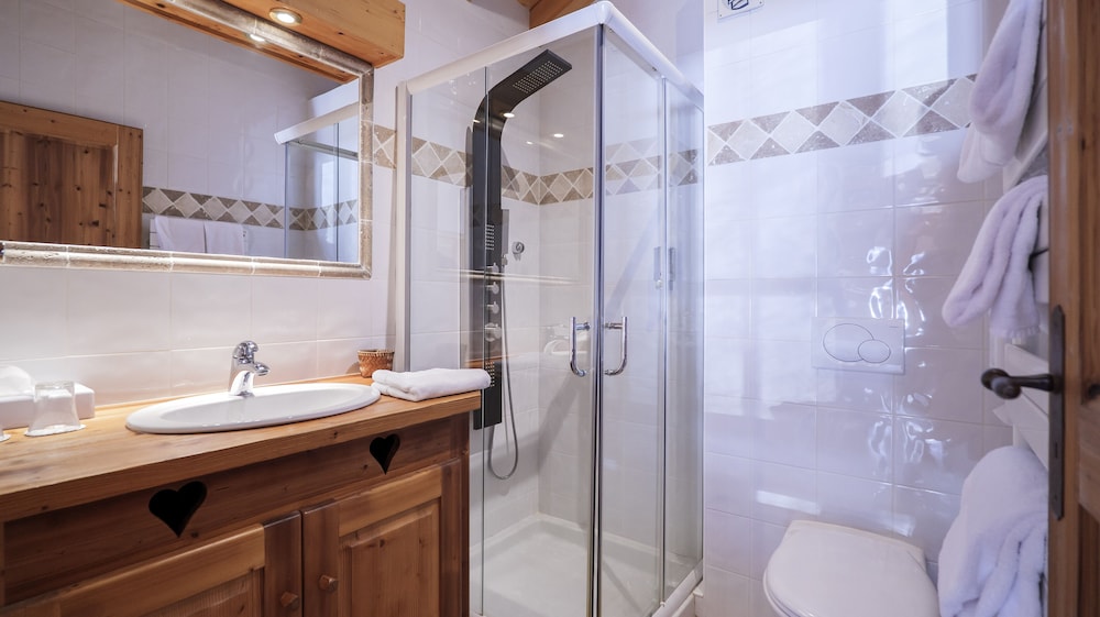 Appartement Premium, 1 chambre, cheminée, vue montagne ( accessible par escalier ) - Photo 13