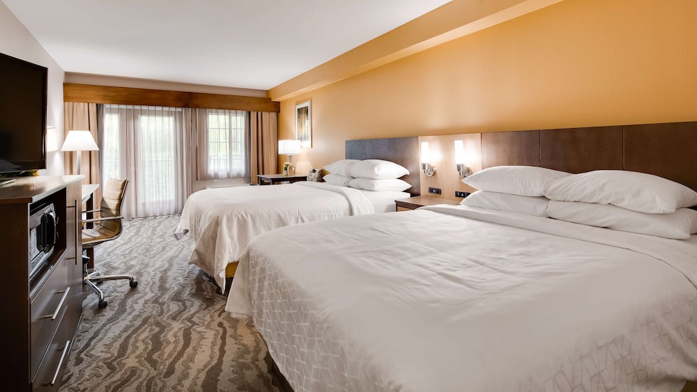 Suite, 2 Queen Beds, Accessible, Balcony photo 2