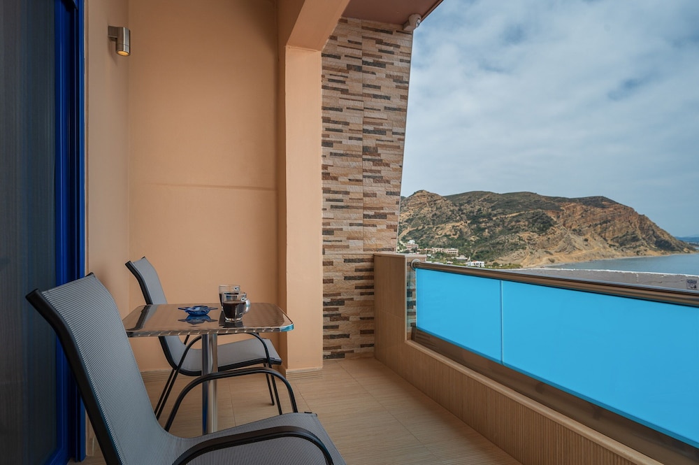 Junior Suite Side Sea view