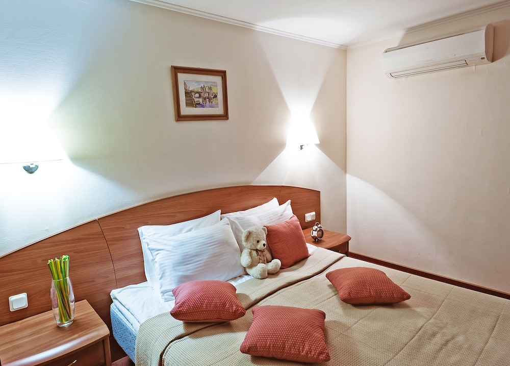 Family Room, 1 Double Bed with Sofa bed photo 3