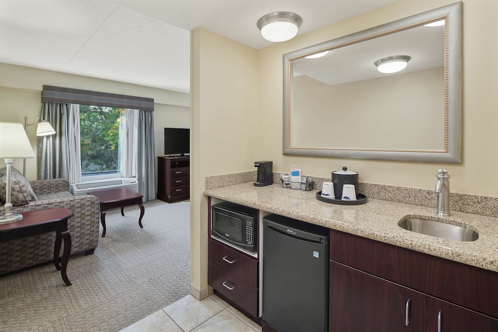 Studio Suite, 1 King Bed, Non Smoking - Photo 3