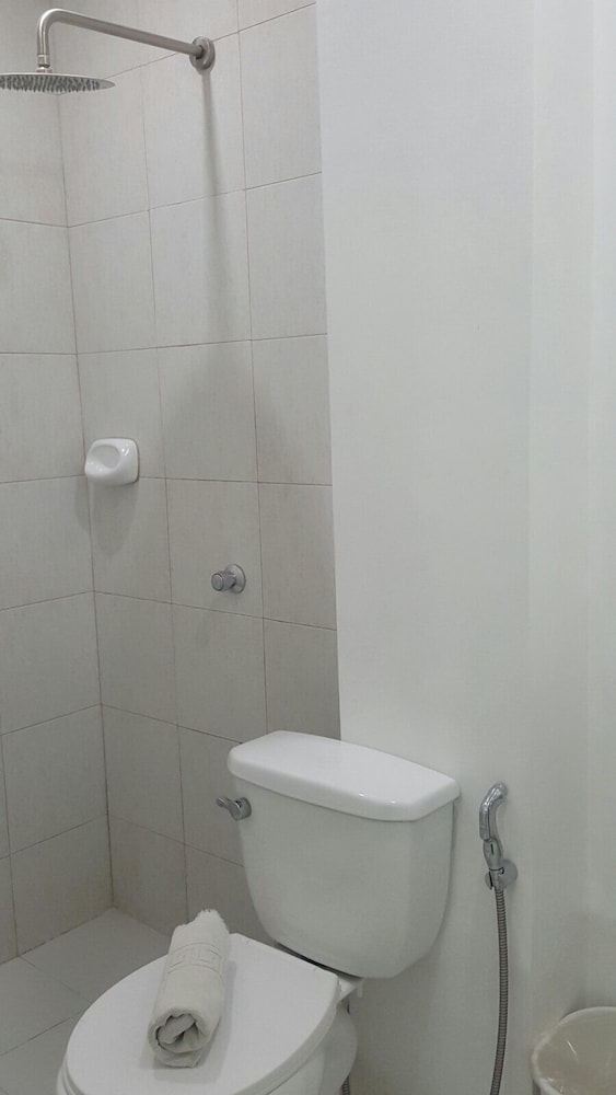 Medium Room photo 2