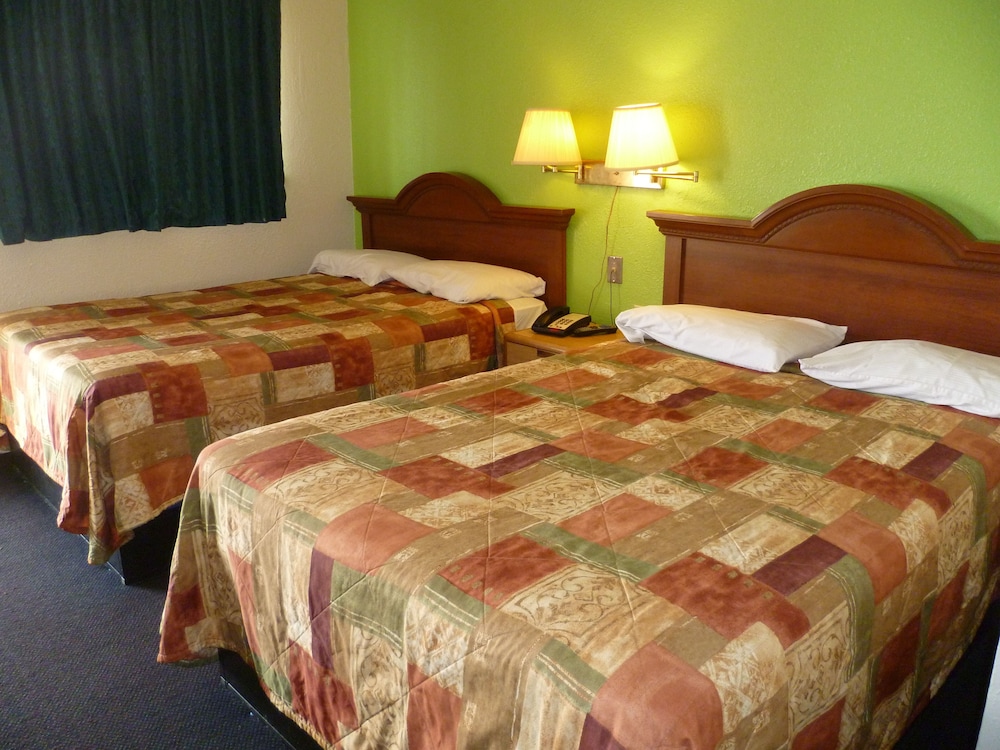 Room, 2 Double Beds photo 1