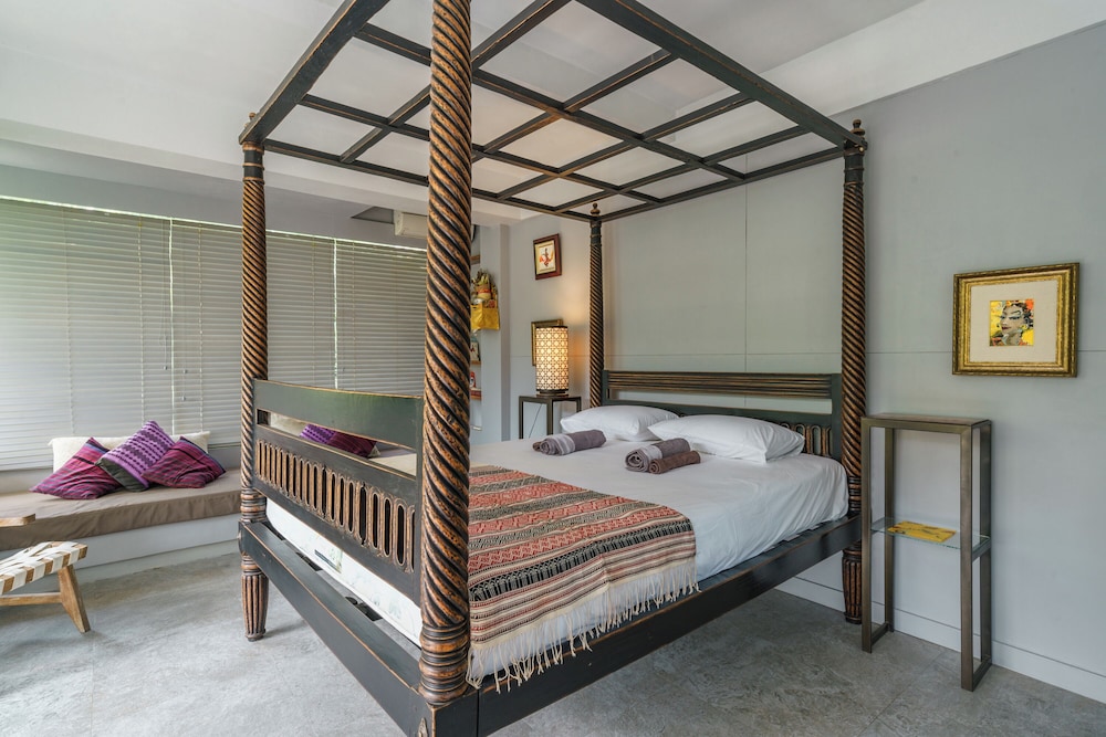 Luxury Villa photo 1