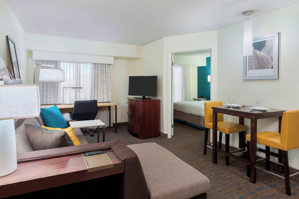 Suite, 1 Bedroom (Hearing Accessible) photo 1