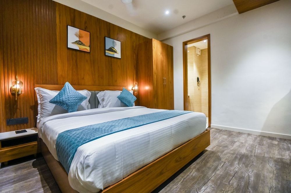Premium Suite, City View