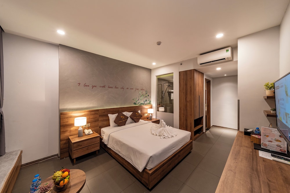 Deluxe Double Room, City View - Photo 3