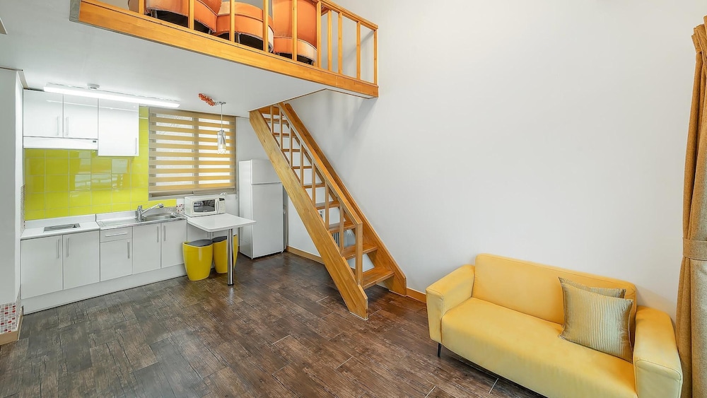 Basic Room, 1 Bedroom (Orange (Pet/ River View)) - Photo 8