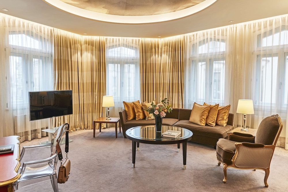 Suite, 2 Bedrooms, Balcony