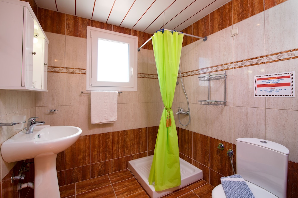 Standard Triple Room photo 2