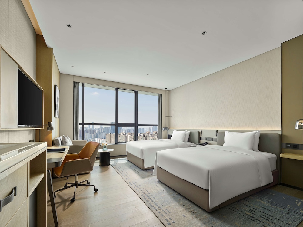 Deluxe Room, 2 Twin Beds (High Floor) photo 1