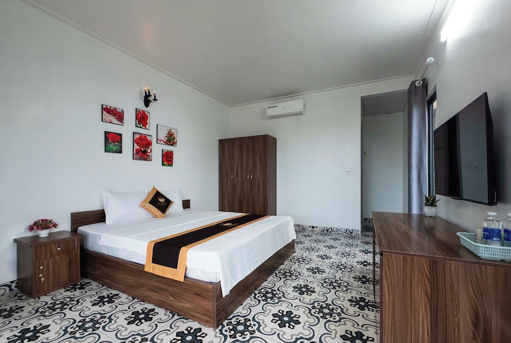 Standard Apartment, 1 Queen Bed with Sofa bed, City View photo 1