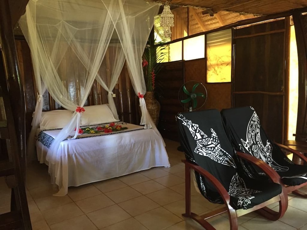 Bungalow, 1 Bedroom, Lagoon View photo 1