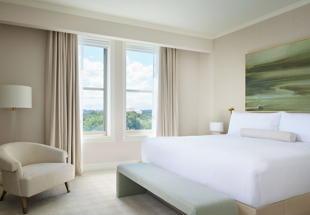 Premier Water View 2-Bedroom Suite