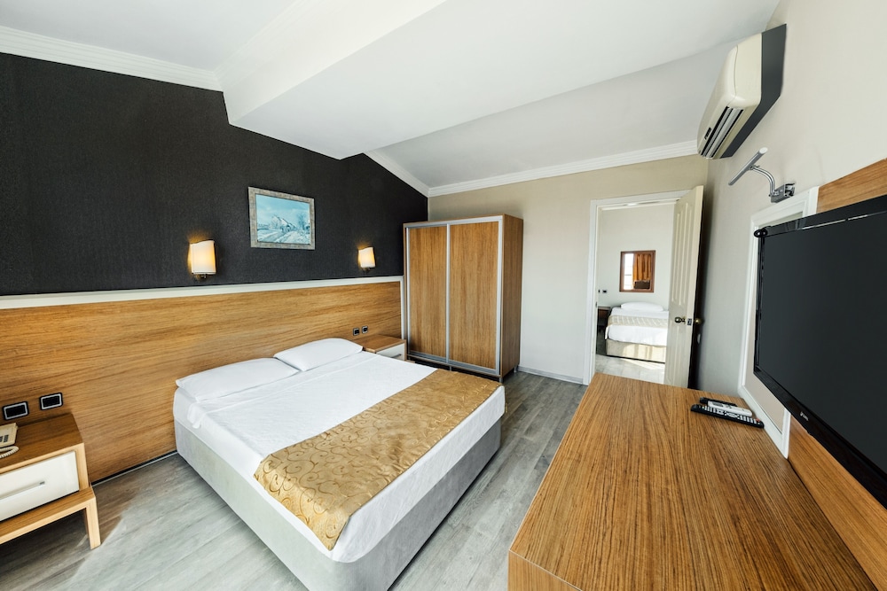 Family Quadruple Room