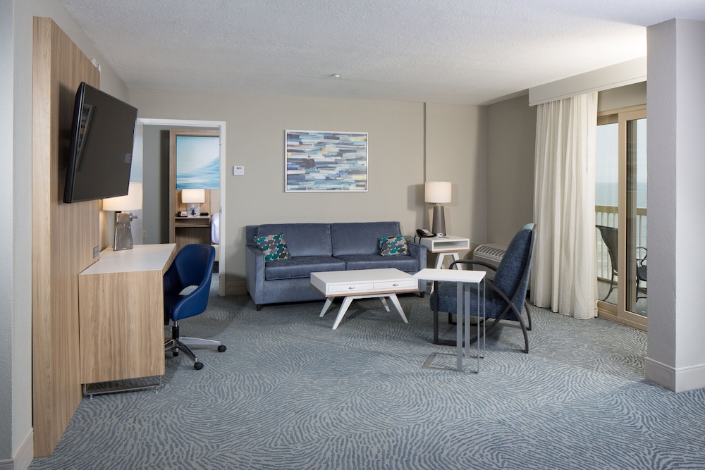 Suite, 1 Bedroom, Kitchen, Oceanfront - Photo 2