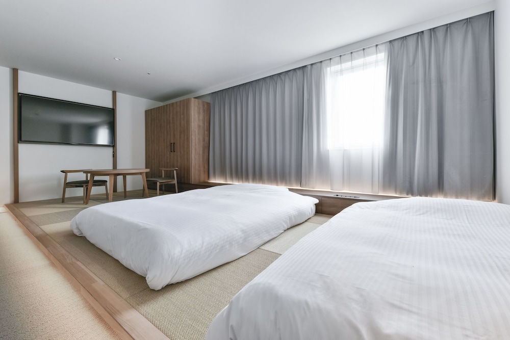 Premium Room - Photo 4