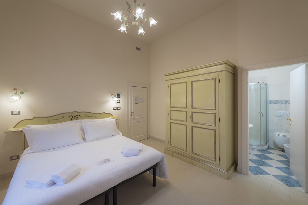 Classic Double Room, Garden View - Photo 4