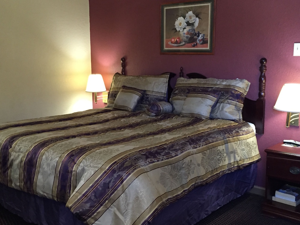 Executive Suite, Smoking photo 1