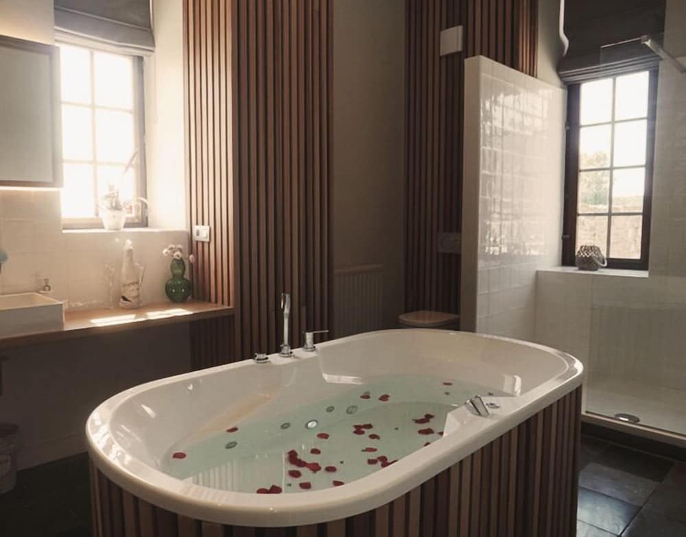 Standard Suite (Flower)