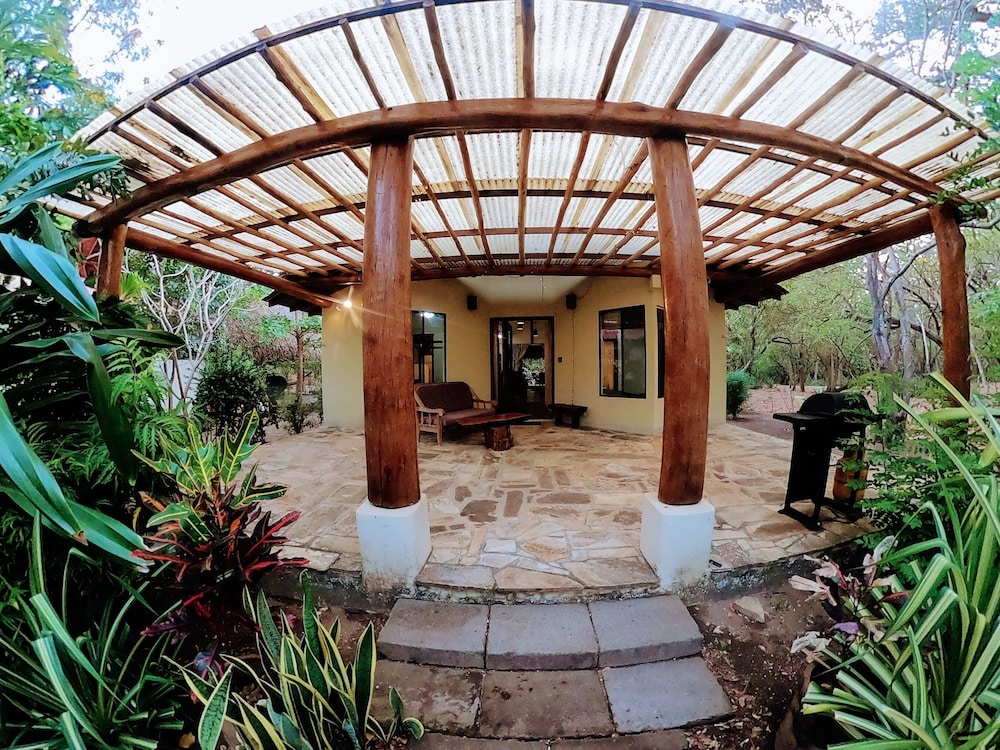 Family House photo 1